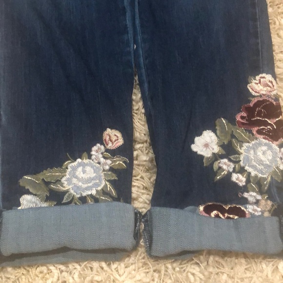 Jeans - Picture 3 of 8